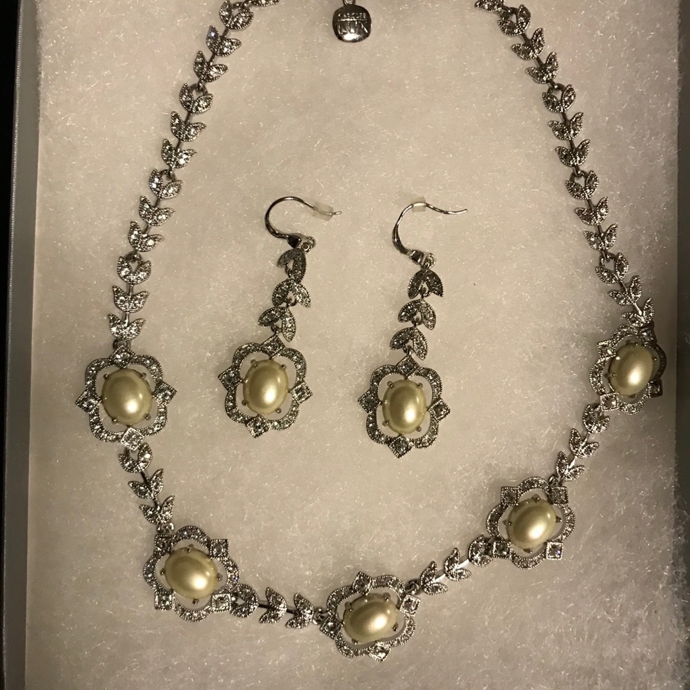 Faux Pearl & Crystal necklace & earrings.